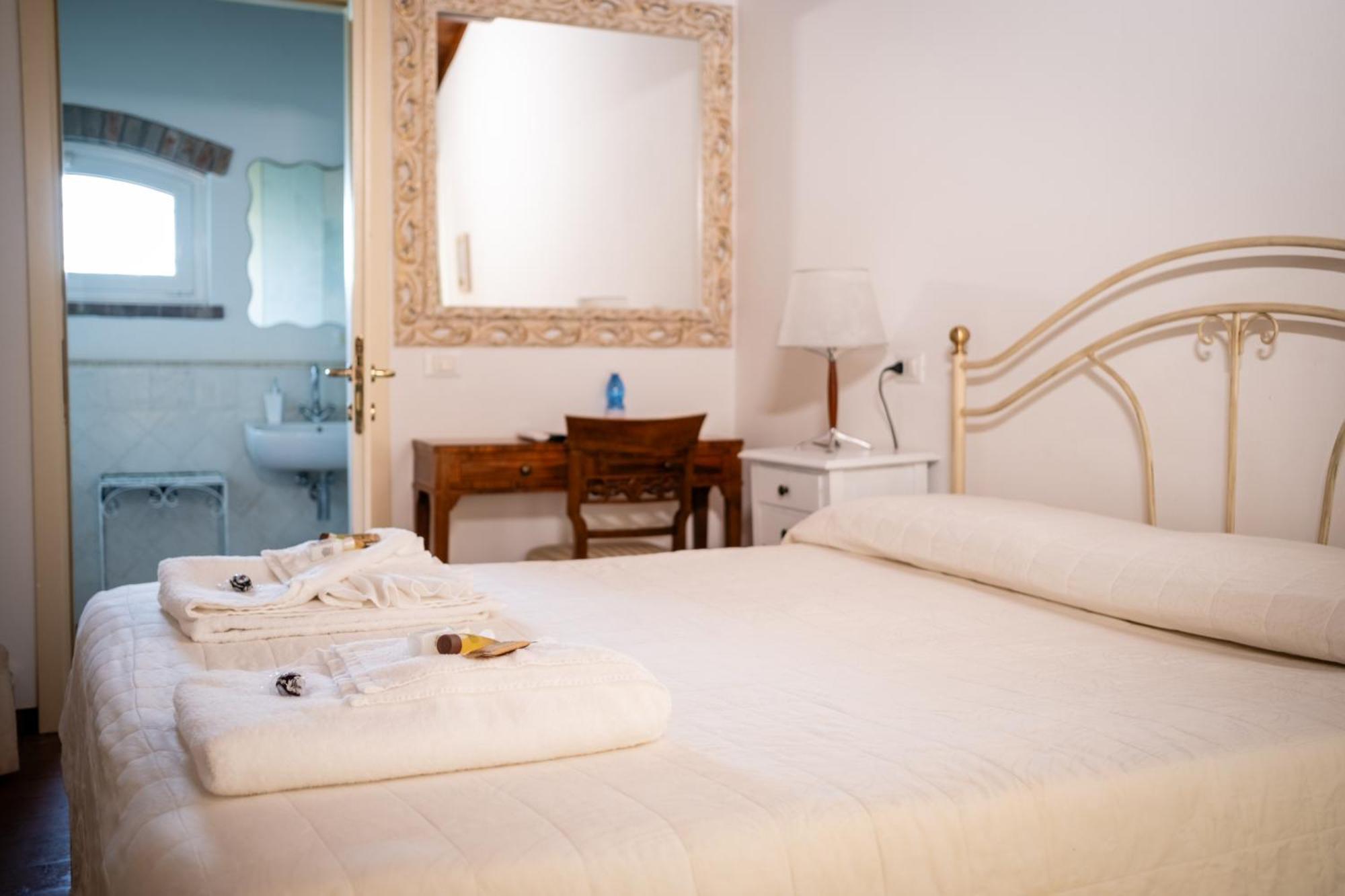 Agriturismo Corte Capiluppia Curtatone Eksteriør billede