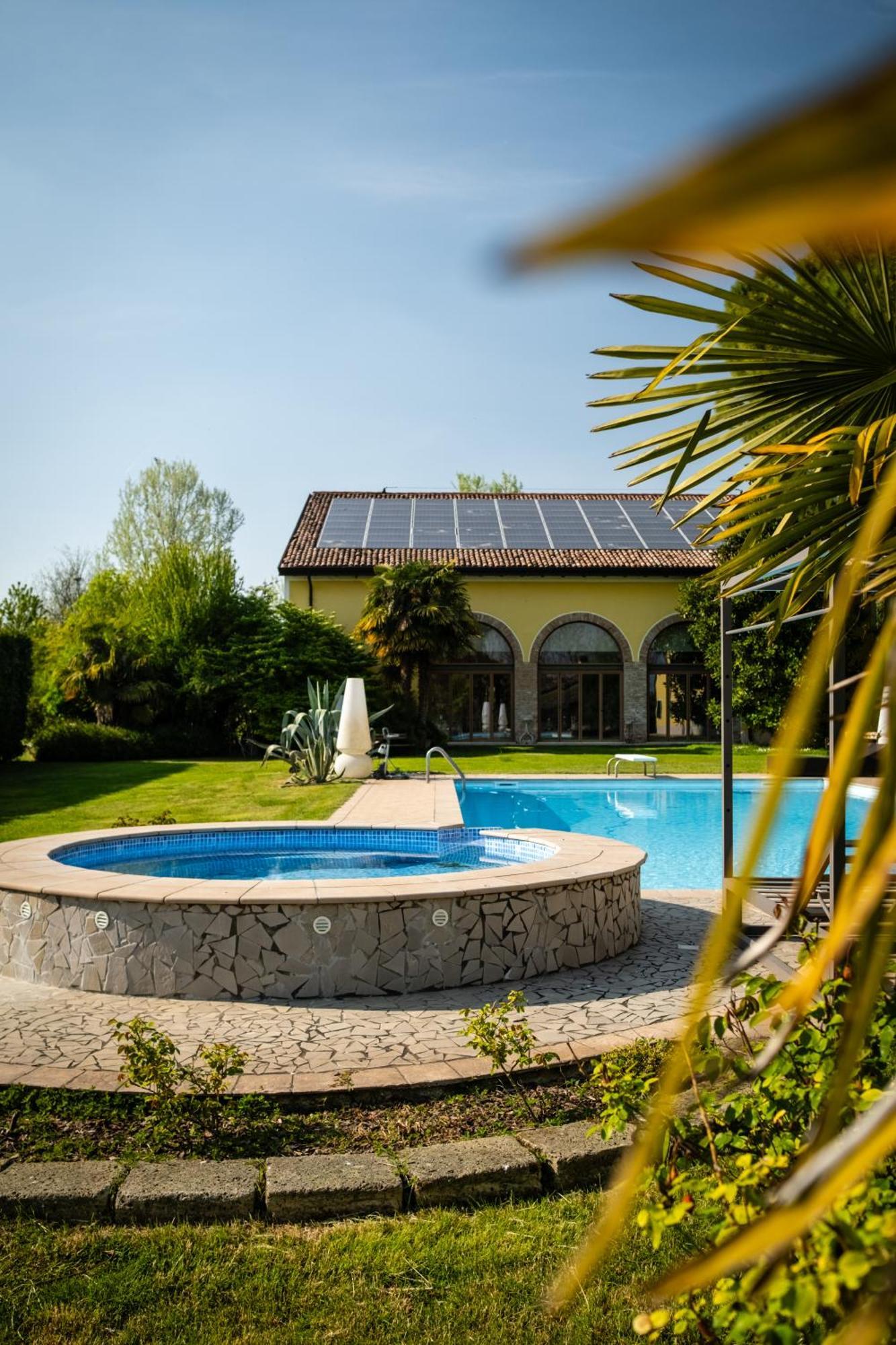 Agriturismo Corte Capiluppia Curtatone Eksteriør billede