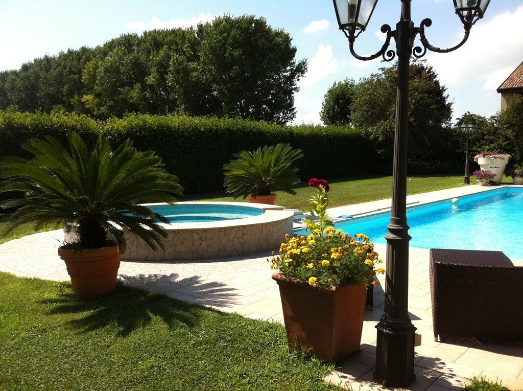 Agriturismo Corte Capiluppia Curtatone Eksteriør billede