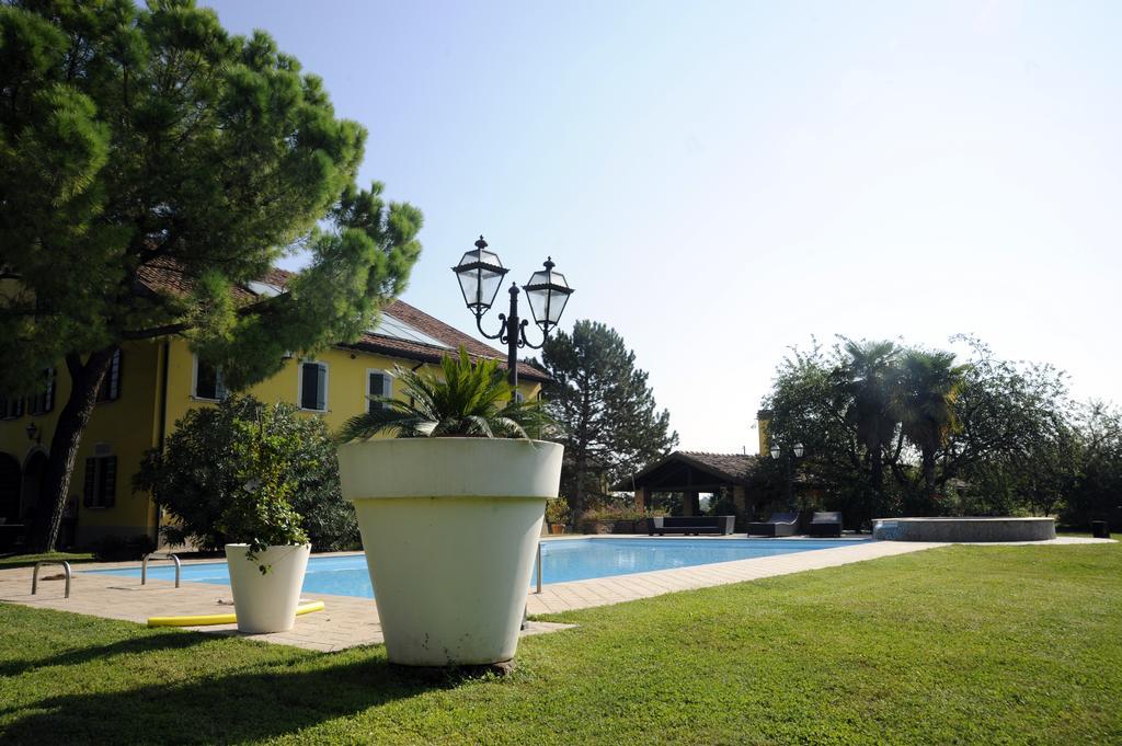 Agriturismo Corte Capiluppia Curtatone Eksteriør billede